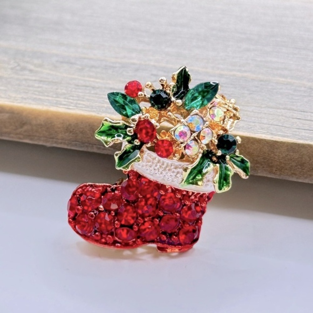 🌻 3/$25 Beautiful Rhinestones Shining Boots Christmas Brooch